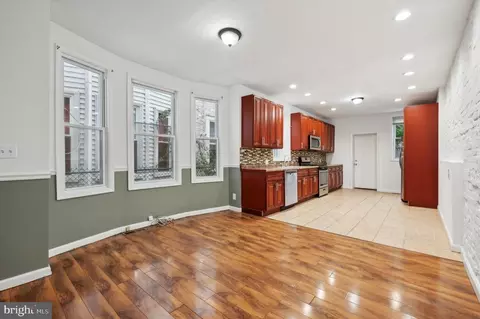 5459 Pine St, Philadelphia, PA 19143