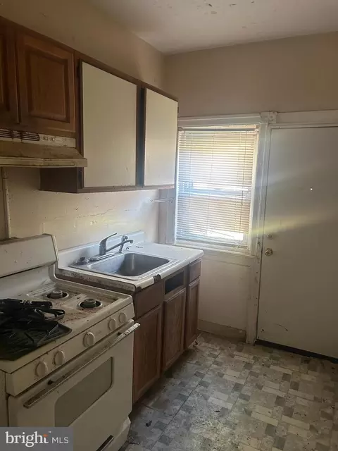 1031 Ithan, Philadelphia, PA 19143