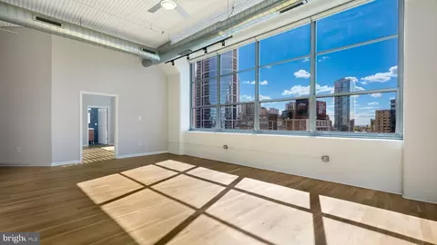 2200 Arch St #910, Philadelphia, PA 19103