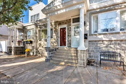 2738 S 17th St, Philadelphia, PA 19145