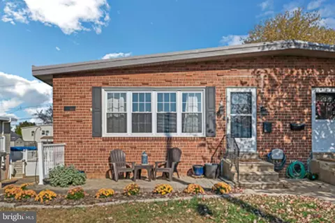 1033 Surrey Rd, Philadelphia, PA 19115