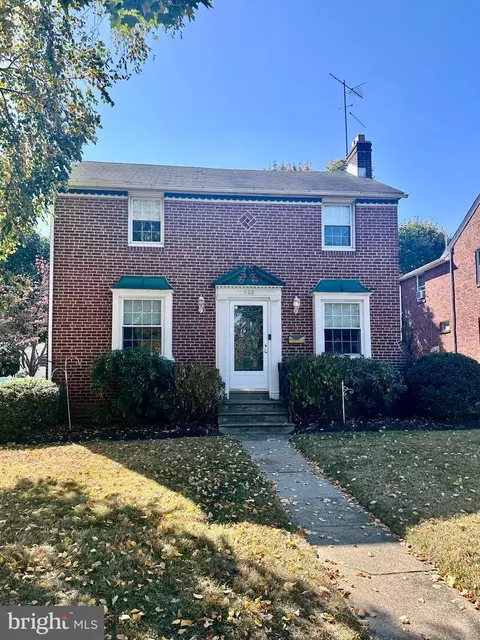 908 Rhawn St, Philadelphia, PA 19111