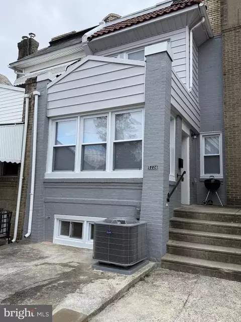 5226 Arlington St, Philadelphia, PA 19131