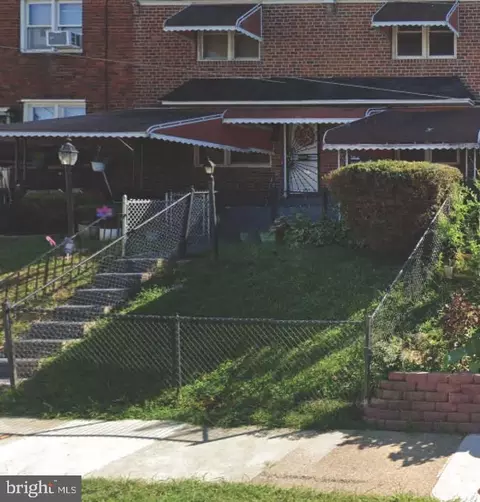 2032 S Larry St, Philadelphia, PA 19142
