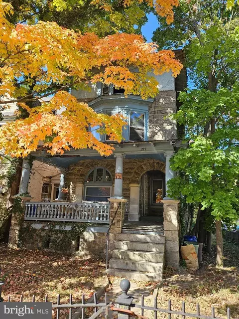 137 W Washington Ln, Philadelphia, PA 19144