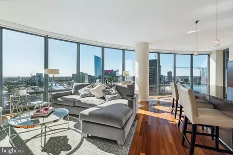 2101 Market St #2703, Philadelphia, PA 19103