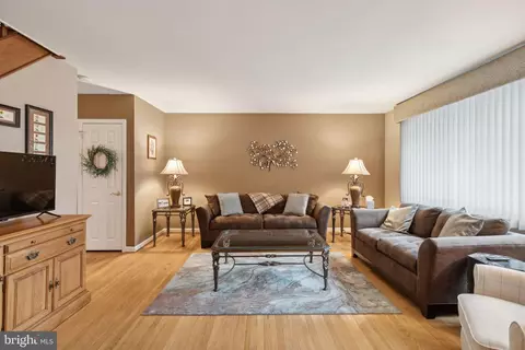 11810 Basile Rd, Philadelphia, PA 19154