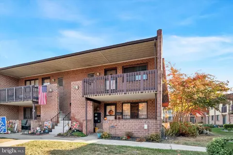 17206 Delaire Landing Rd #206, Philadelphia, PA 19114