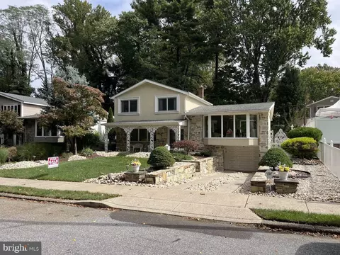 11065 Waldemire Dr, Philadelphia, PA 19154