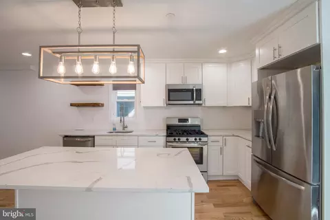502 Emily St, Philadelphia, PA 19148