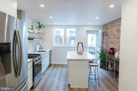 907 Watkins St, Philadelphia, PA 19148
