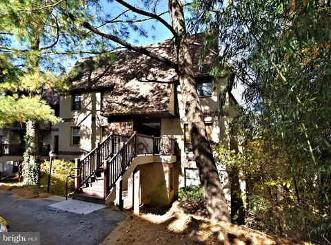 423 Shawmont Ave #A, Philadelphia, PA 19128