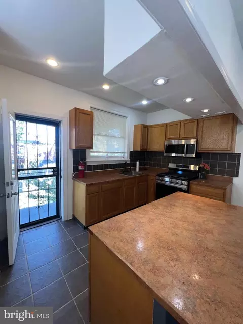 6051 Catharine St, Philadelphia, PA 19143