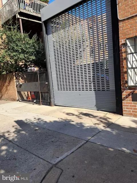 1201 South St #P18, Philadelphia, PA 19147