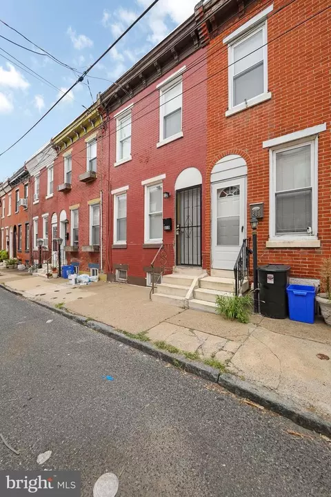 810 Livingston St, Philadelphia, PA 19125