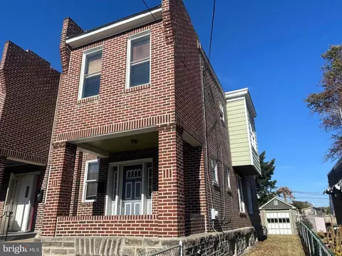 529 Glenview St, Philadelphia, PA 19111