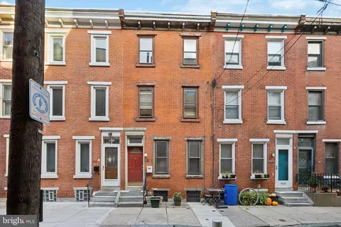 1817 Carlton St, Philadelphia, PA 19103