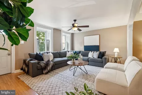 183 Gay St, Philadelphia, PA 19127