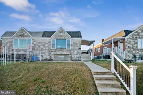 8933 Revere St, Philadelphia, PA 19152