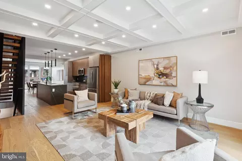 333 Fountain St, Philadelphia, PA 19128