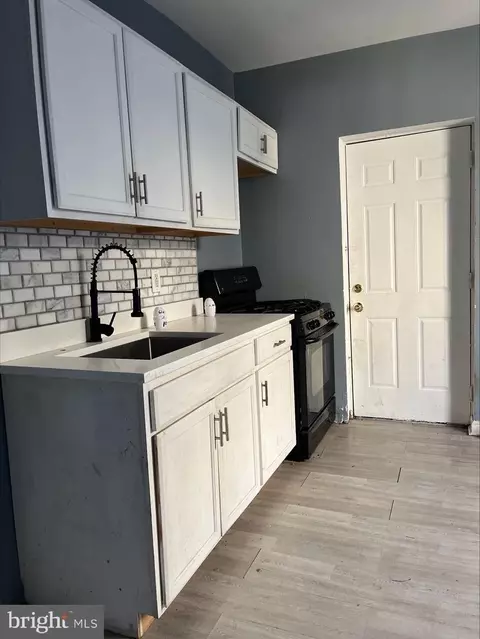 1319 E Carey St, Philadelphia, PA 19124