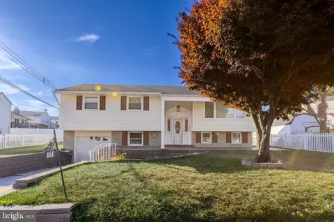 868 Pine Hill Ave, Philadelphia, PA 19115