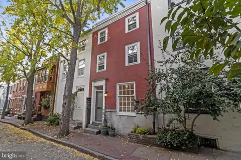 2411 Panama St, Philadelphia, PA 19103