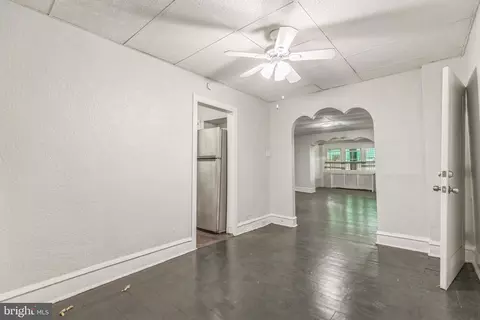 6021 Elmwood Ave, Philadelphia, PA 19142