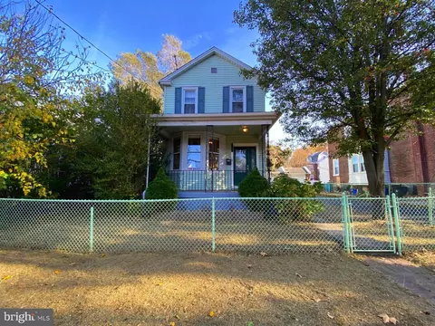 8127 Jeanes St, Philadelphia, PA 19111