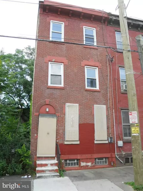 626 W Huntingdon St, Philadelphia, PA 19133
