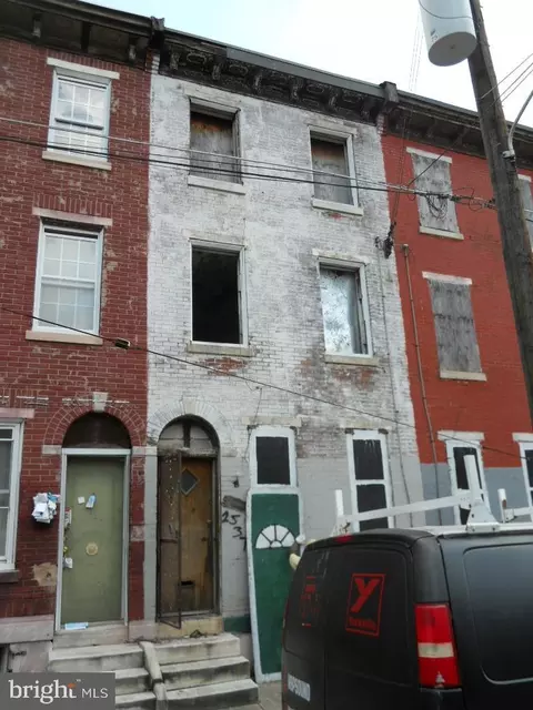 2537 N 7th St, Philadelphia, PA 19133