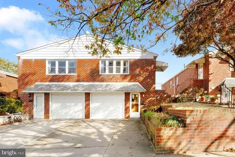 411 Strahle St, Philadelphia, PA 19111