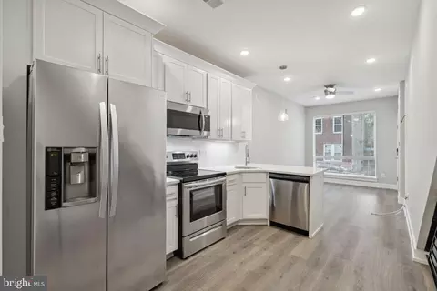 2535 N Howard St, Philadelphia, PA 19133