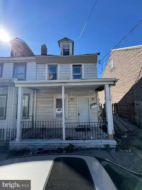 1904 Kinsey St, Philadelphia, PA 19124