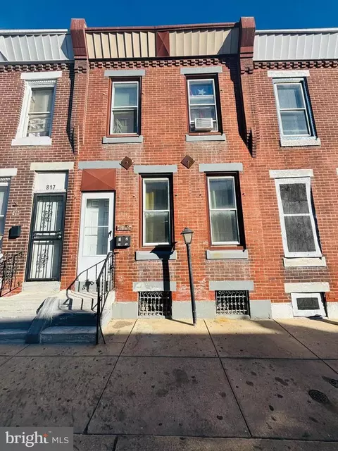 819 E Hilton St, Philadelphia, PA 19134