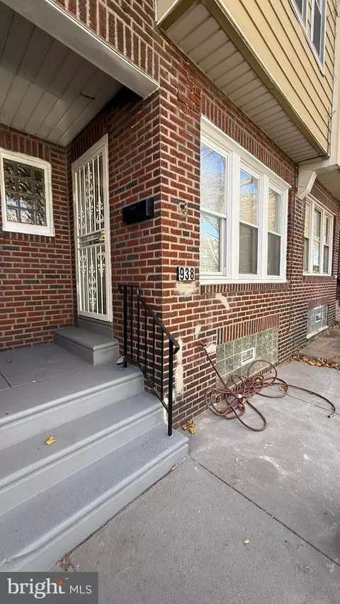938 Anchor St, Philadelphia, PA 19124