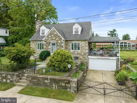 6622 N American St, Philadelphia, PA 19126