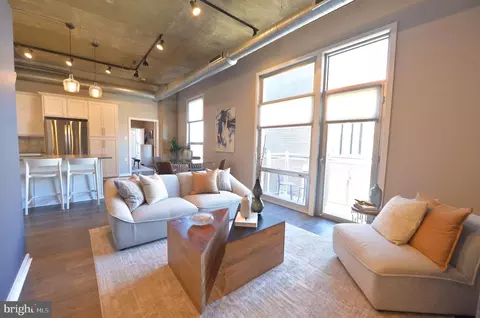 113 N Bread St #3B6, Philadelphia, PA 19106