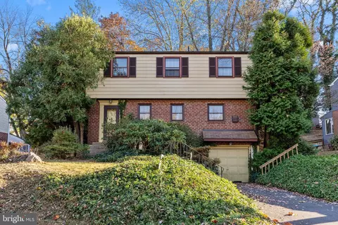 910 E Cathedral Rd, Philadelphia, PA 19128