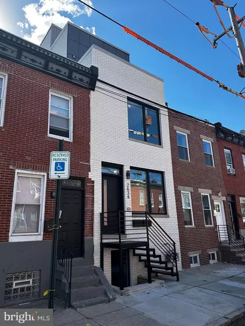 2634 Oakford St, Philadelphia, PA 19146