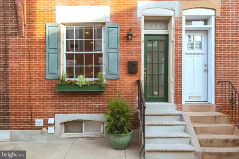 627 S Taney St, Philadelphia, PA 19146