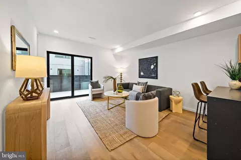 1712 Christian St #2, Philadelphia, PA 19146