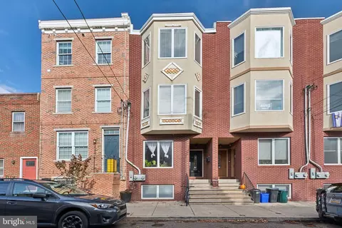 2007 Carpenter St, Philadelphia, PA 19146