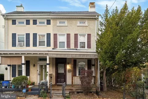 436 Green Ln, Philadelphia, PA 19128