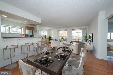 200 10 Lombard St #531, Philadelphia, PA 19147