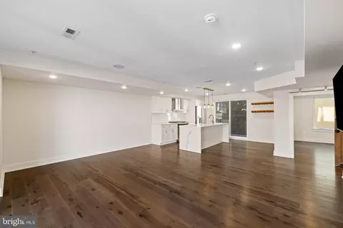 1910 Brown St #3, Philadelphia, PA 19130