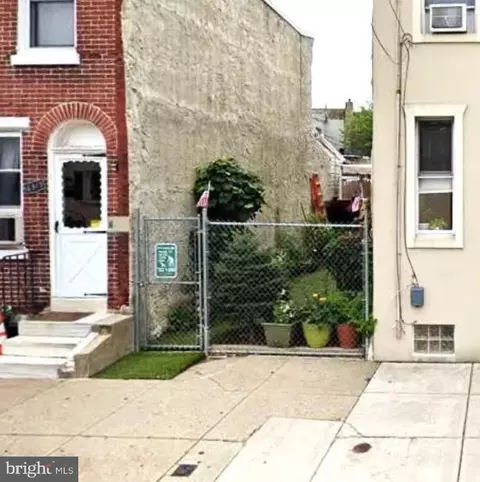 2511 Sepviva St, Philadelphia, PA 19125