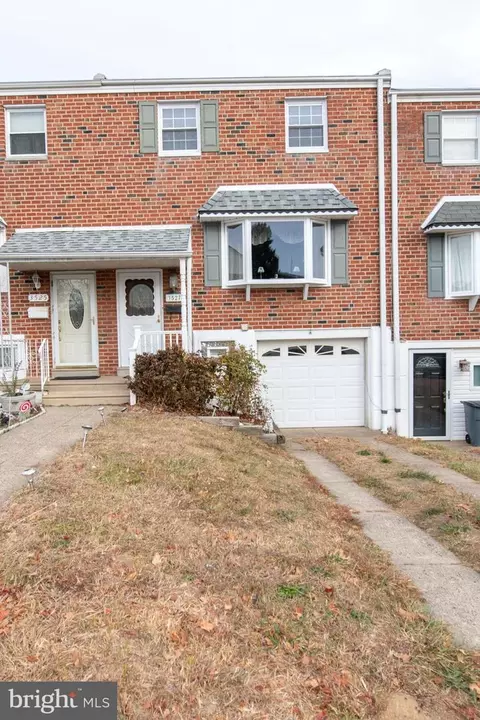 3527 Chalfont Dr, Philadelphia, PA 19154