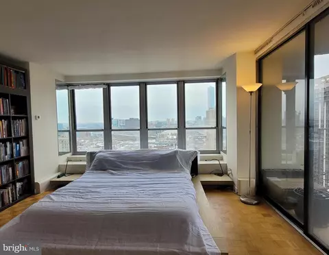 224 W 30 W Rittenhouse Sq #2515A, Philadelphia, PA 19103