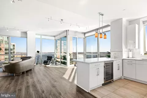 901 N Penn St #P2001, Philadelphia, PA 19123